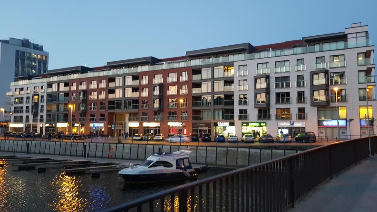 Waterlane W Oknami Na Rzeke - Marina View - Comfy Apartments Гданськ Екстер'єр фото